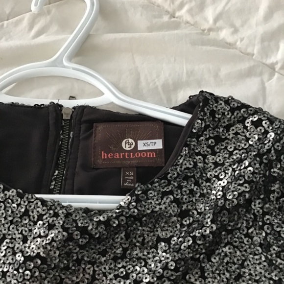 Mini sequinned dresss - Picture 2 of 2